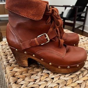 JUICY COUTURE LEATHER CLOG BOOTS